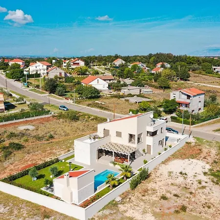 Petra Ξενοδοχείο Knezevic