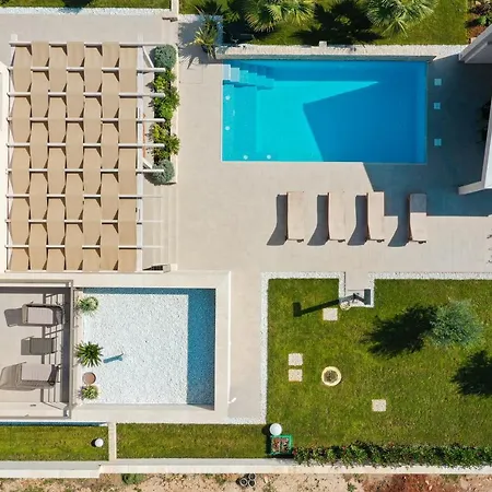 Petra Villa *